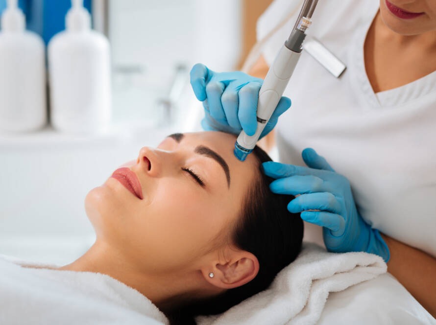 HydraFacial, Microneedling ou Jet Peel à Clermont-Ferrand